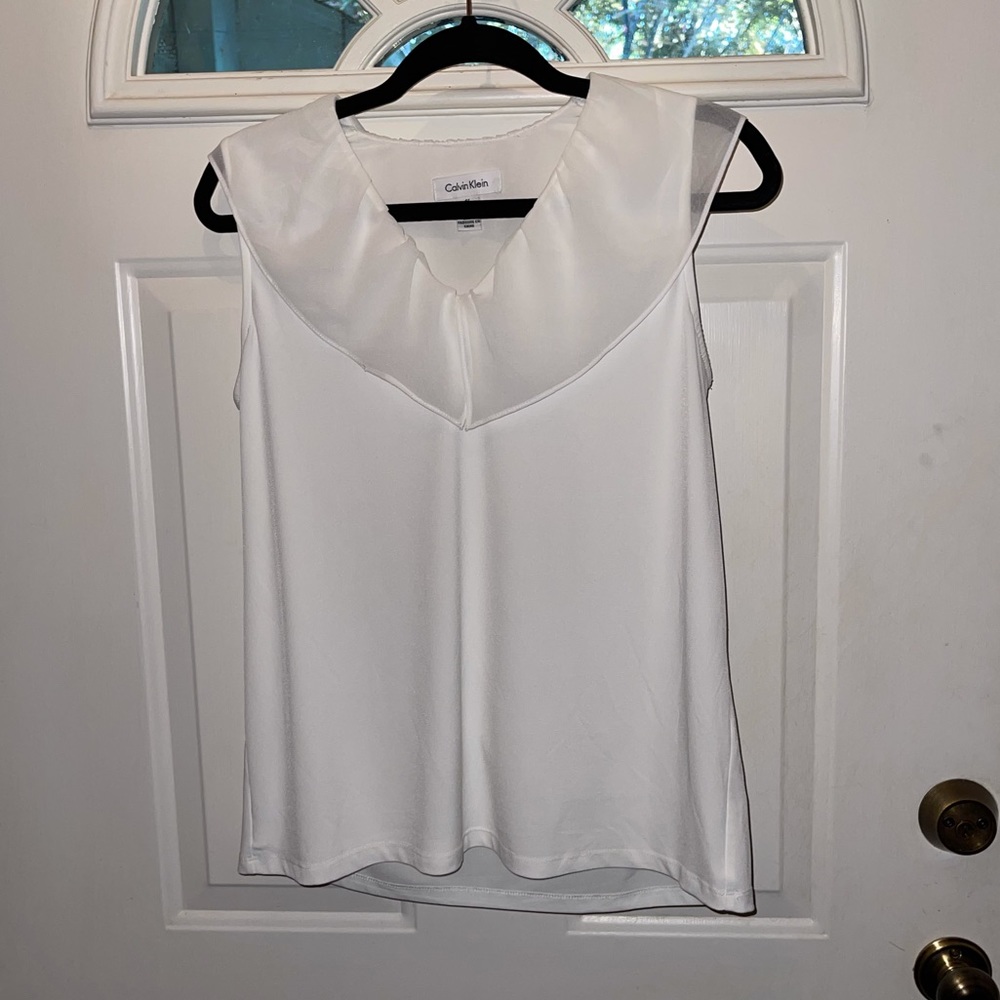 sleeveless blouse